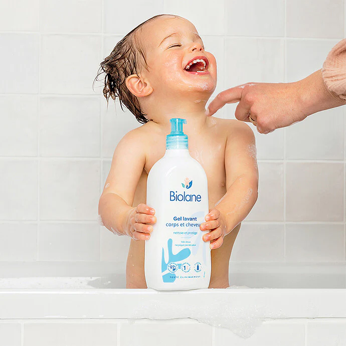 BIOLANE Gel Lavant Corps et Cheveux 200ml Gel Nettoyant 2en1 Bébé Douceur - Image 4