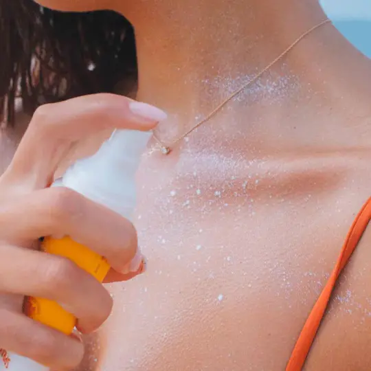 Bioregena Spray Solaire Adultes SPF30 90ml Protection Solaire Naturelle Bio Résistant Eau Quotidien - Image 2