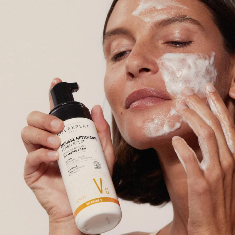 NOVEXPERT Duo Booster Éclat Sérum Vitamine C + Mousse Flash Éclat -50% Coffret Anti-Âge Illuminateur + POCHON OFFRET - Image 7