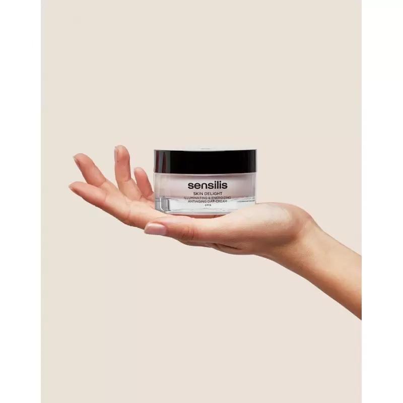 SENSILIS Skin Delight Day Cream Vitamine C SPF15 50ml Crème Jour Éclaircissante Antioxydante Anti-Taches Tous Types de Peaux - Image 3