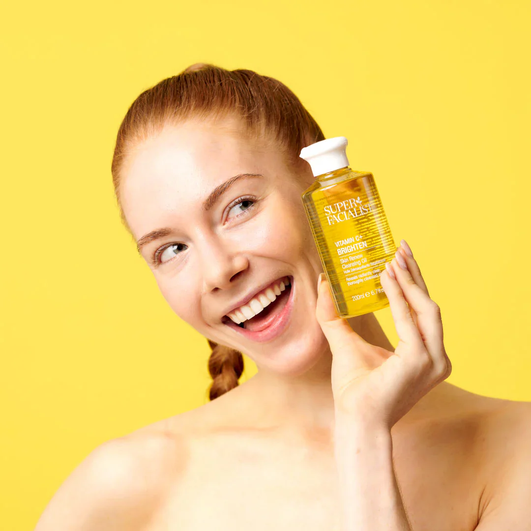 Super Facialist Vitamin C+ Cleansing Oil 200ml Huile Nettoyante Visage Vitamine C Antioxydante Éclat Lumineux - Image 2